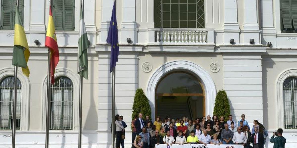Concentración en la Plaza Peral.