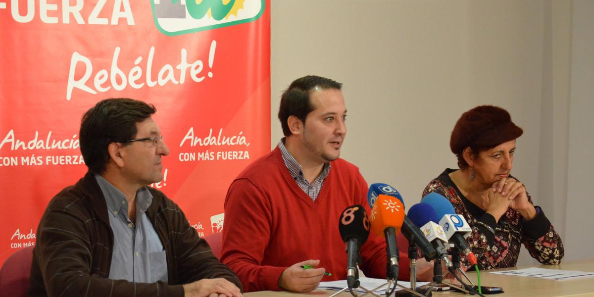 Julio Acale, Antonio Fernández y Ángeles Mancha.