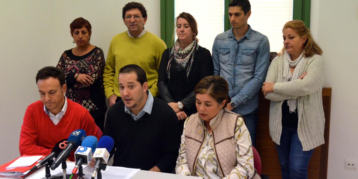 Rueda de prensa de los grupos de la oposición.