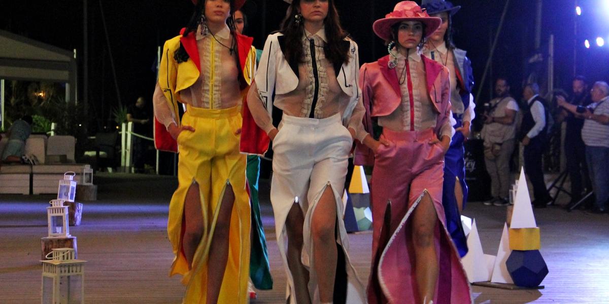 Uno de los instantes del desfile de Awita.
