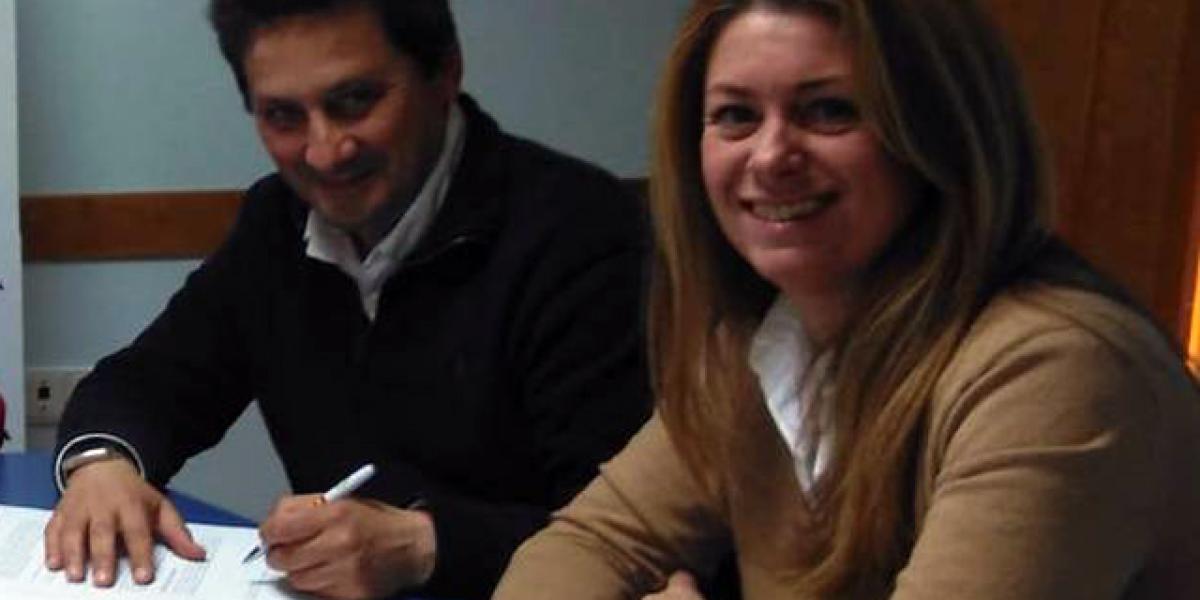 El acaldable Juan Carlos Sanz junto a la número dos, Leocadia Benavente.