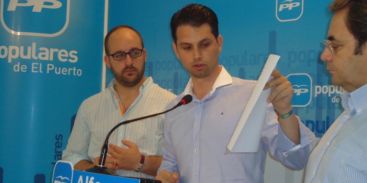 El PP critica a la izquierda por "incumplir su programa".