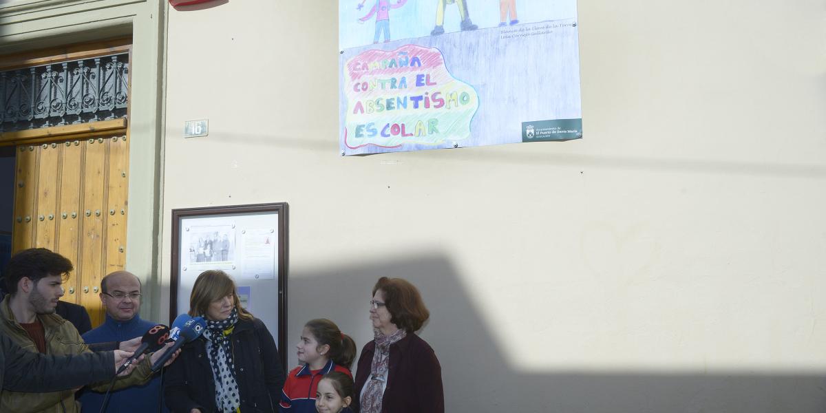 Presentación del Cartel contra el Absentismo Escolar