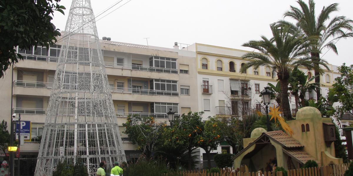 Ambiente navideño en la Plaza Peral