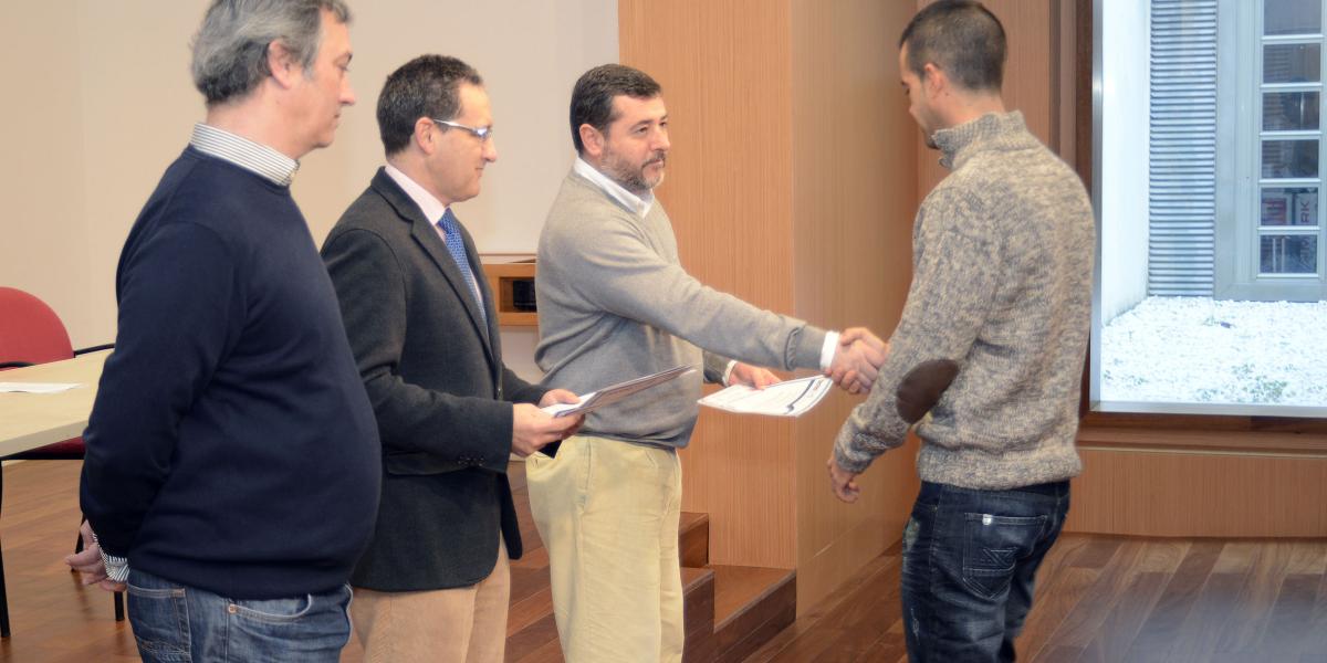 Alfonso Candón entrega los diplomas del Programa Formativo Municipal 2014