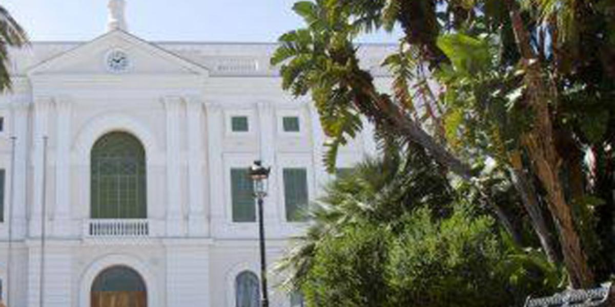 Facahda del Ayuntamiento de El Puerto.