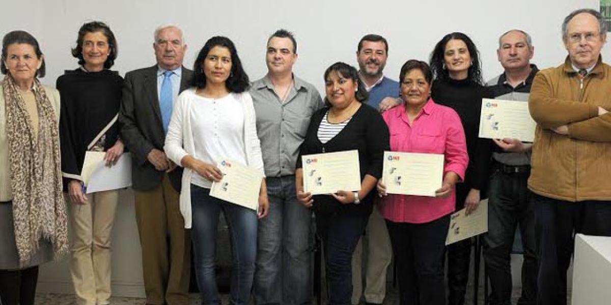 Entrega de diplomas del Curso de Geriatría de la Asociación Nueva Bahía.
