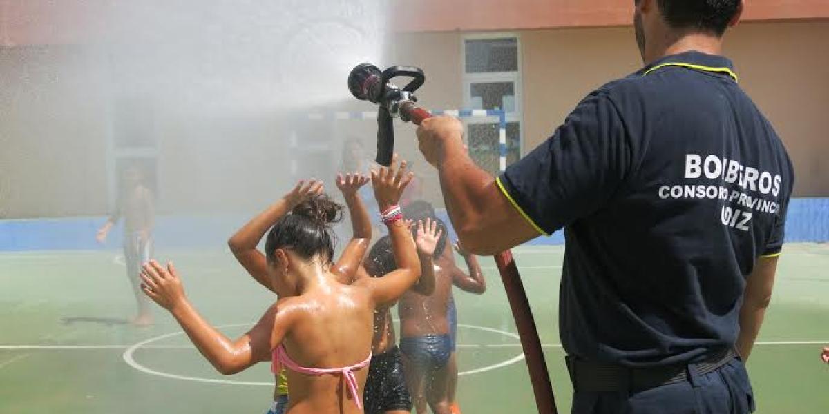 Bomberos en Afanas.