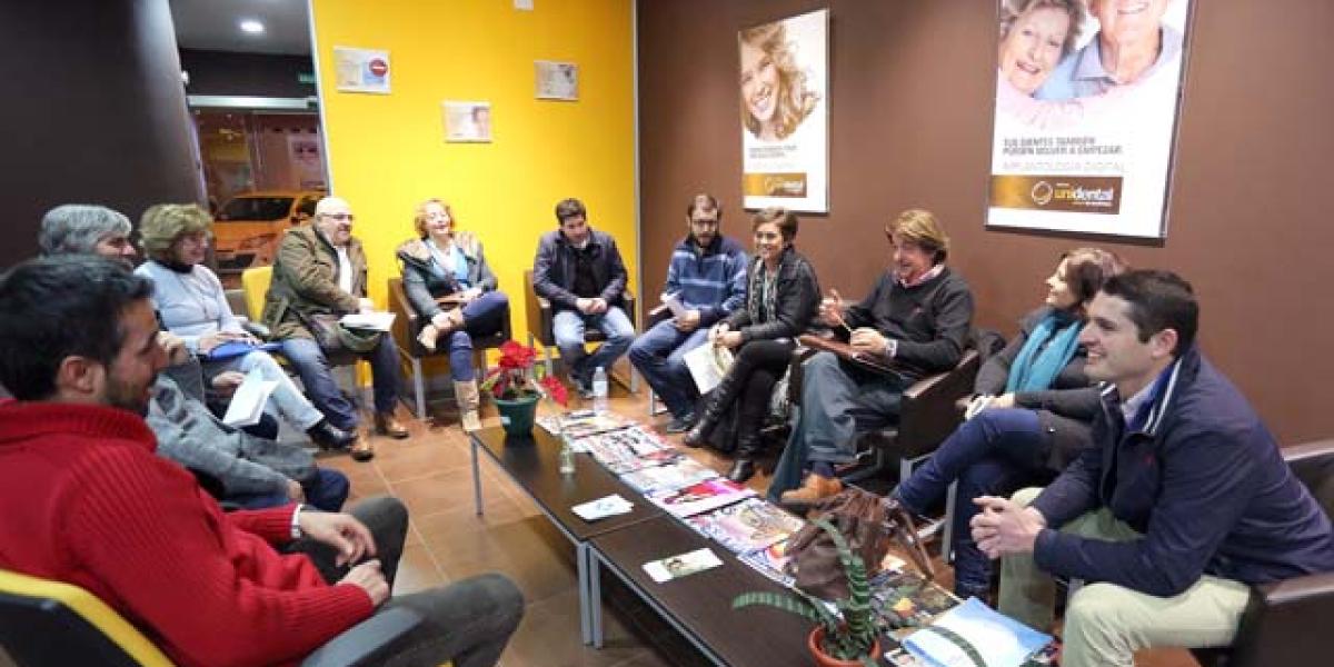 Ciudadanos Portuenses con la Asociación de Comerciantes de Crevillet.