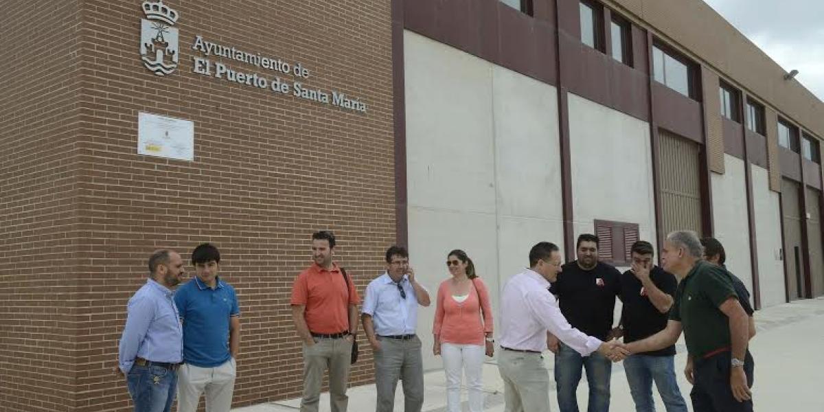 El Ayuntamiento entrega siete naves a emprendedores en el Polígono Las Salinas de Poniente.