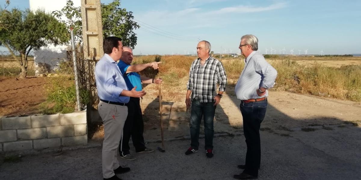 El encuentro mantenido entre el candidato a la Alcaldía de Ciudadanos con los vecinos del Poblado de Doña Blanca.