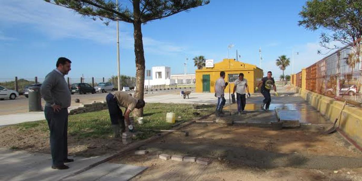 Alfonso Candón inspecciona obras en Valdelagrana.