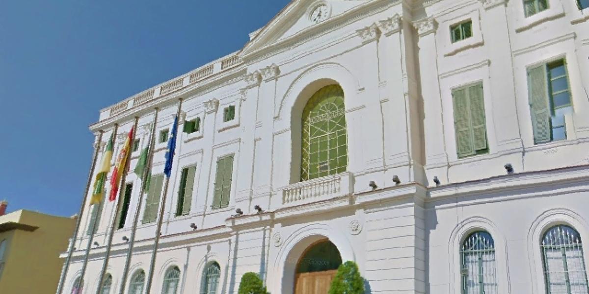 El Ayuntamiento de El Puerto.