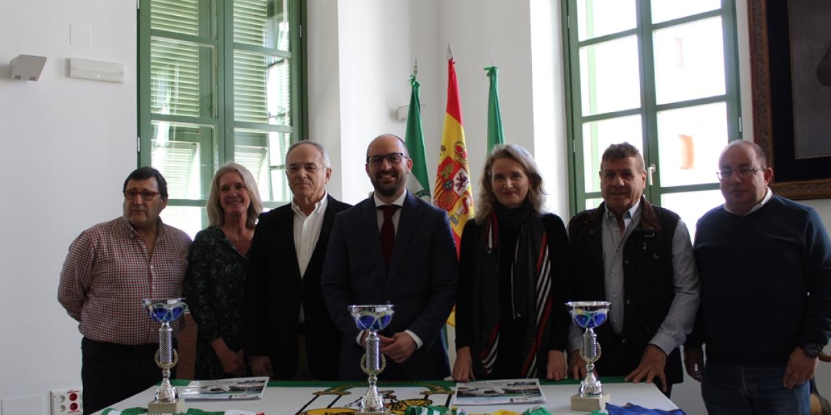 Un momento de la presentación del evento benéfico.