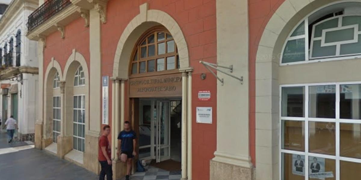 La Biblioteca Pública Municipal "Poeta Rafael Esteban Poullet".