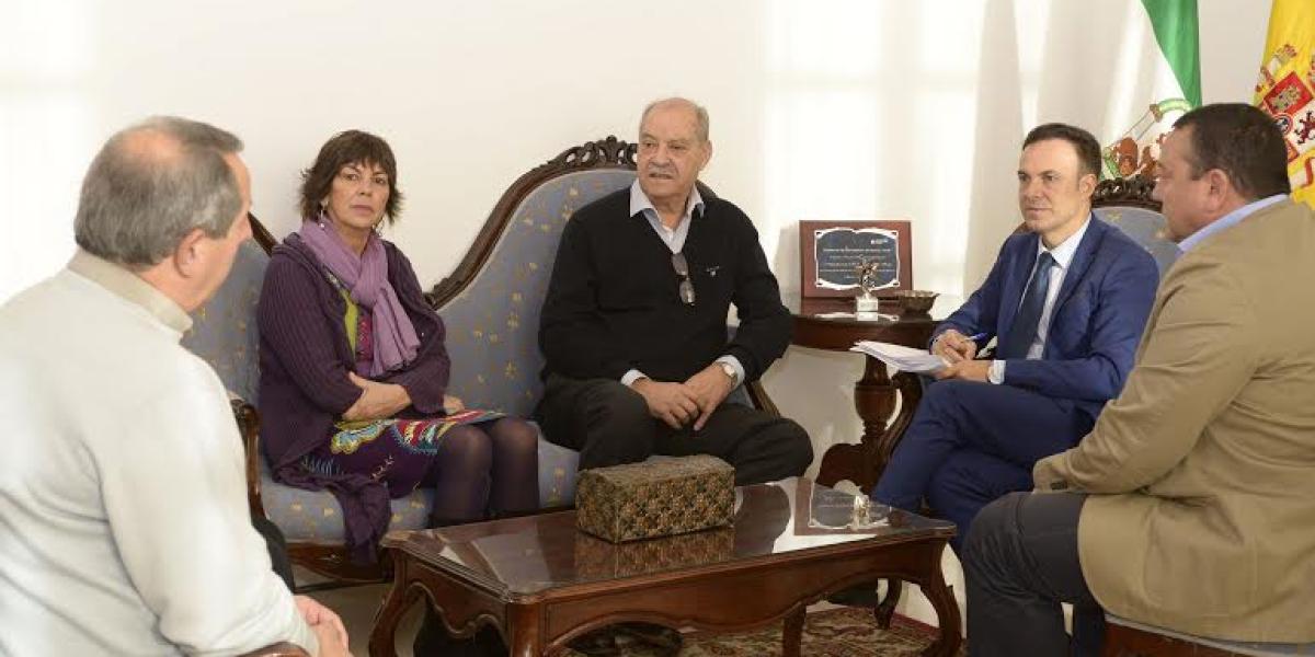Encuentro entre Ayuntamiento y Zona Franca.