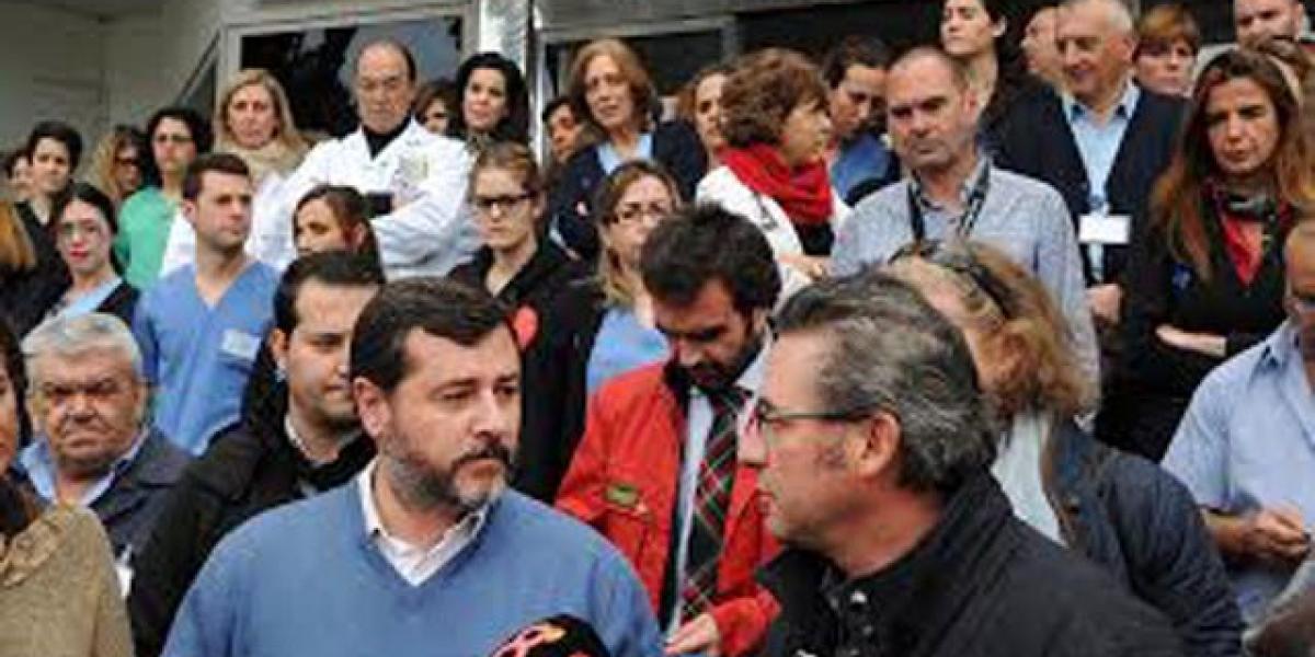 Alfonso Candón y José María Manzano en el Hospital Santa María del Puerto.