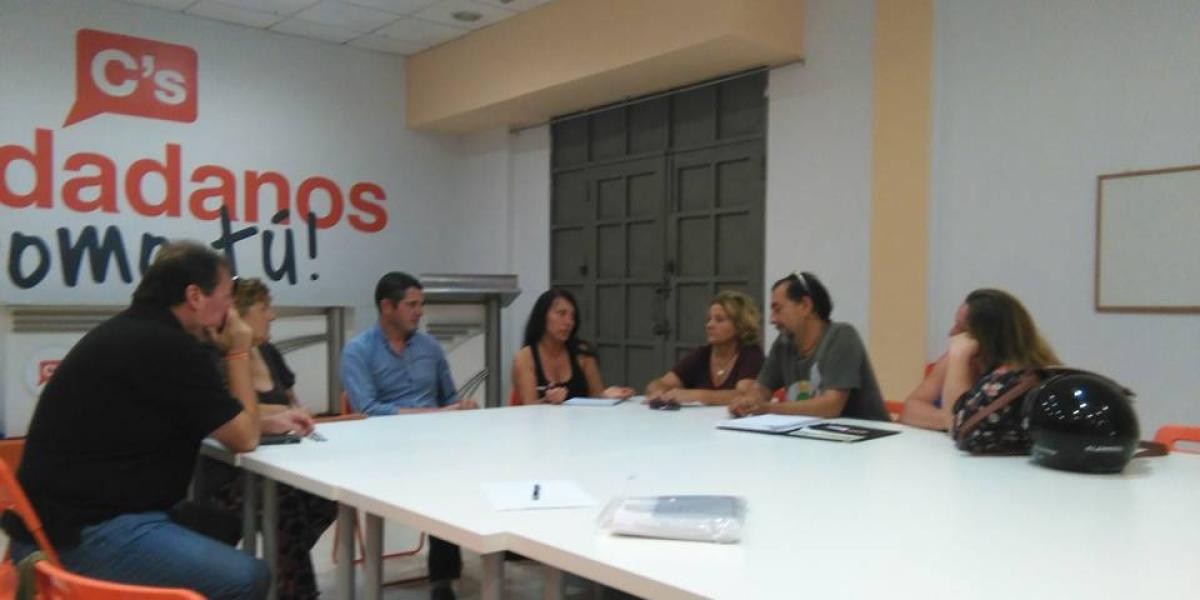 Reunión de Ciudadanos con la Plataforma de Desempleados y Desempleadas.
