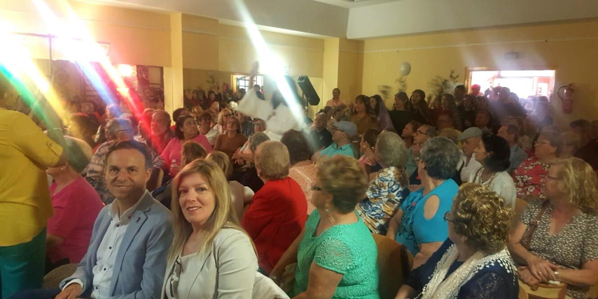 David de la Encina junto a Carmen Ojeda durante las actividades.