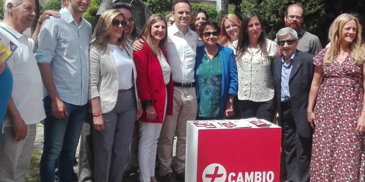 Una imagen de familia del PSOE de El Puerto.