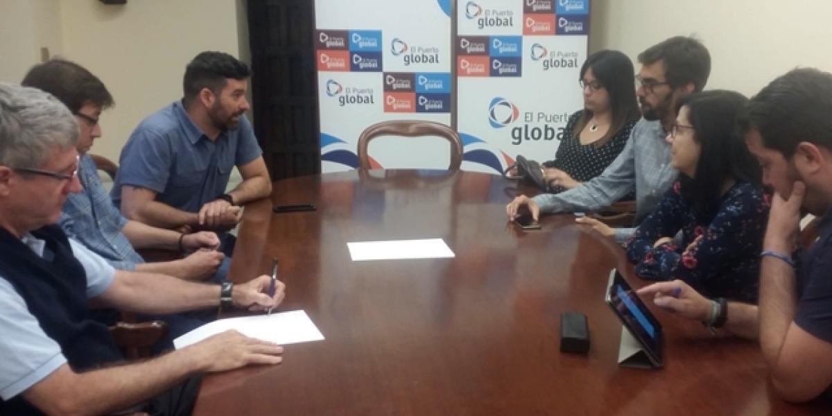 Un momento de la reunión mantenida.