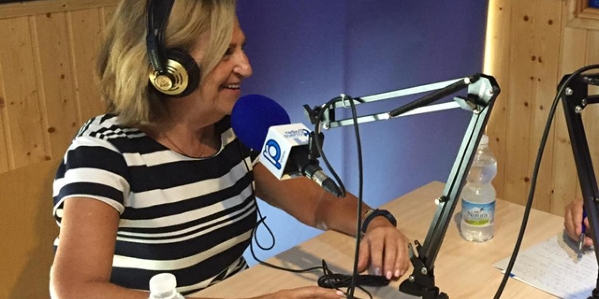 Un momento de la entrevista de María del Carmen Lara en Radio Puerto.