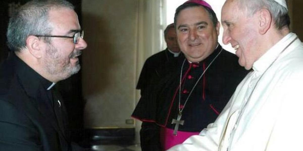 Diego Valle y el Papa Francisco.
