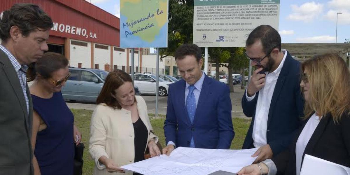 Nuevos puntos de luz en el polígono.