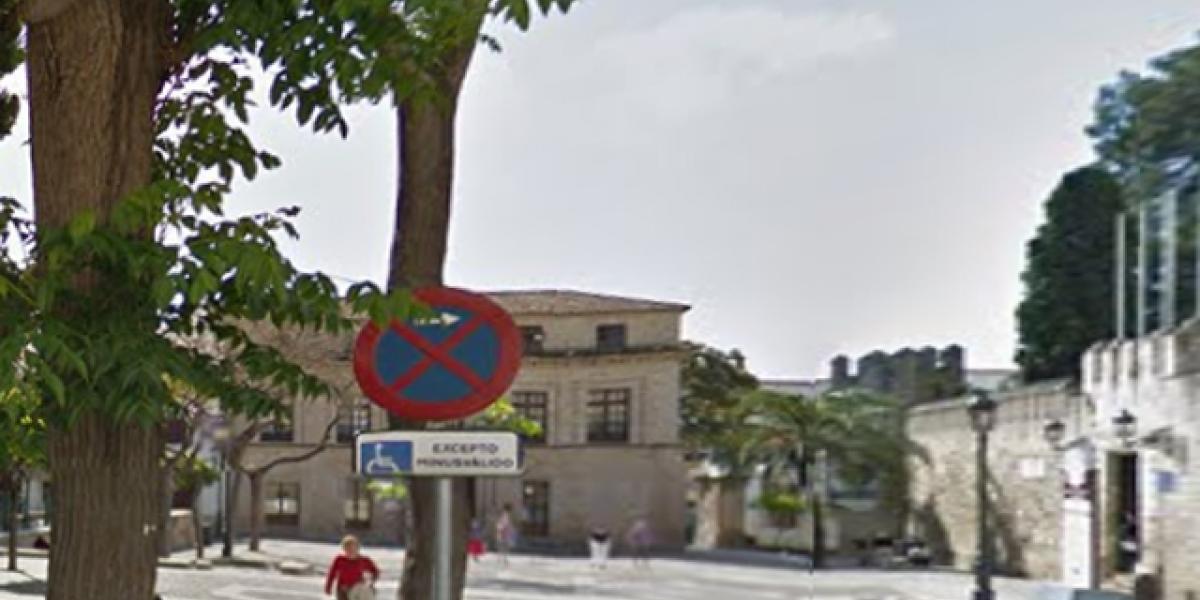 Plaza Alfonso X "El Sabio".
