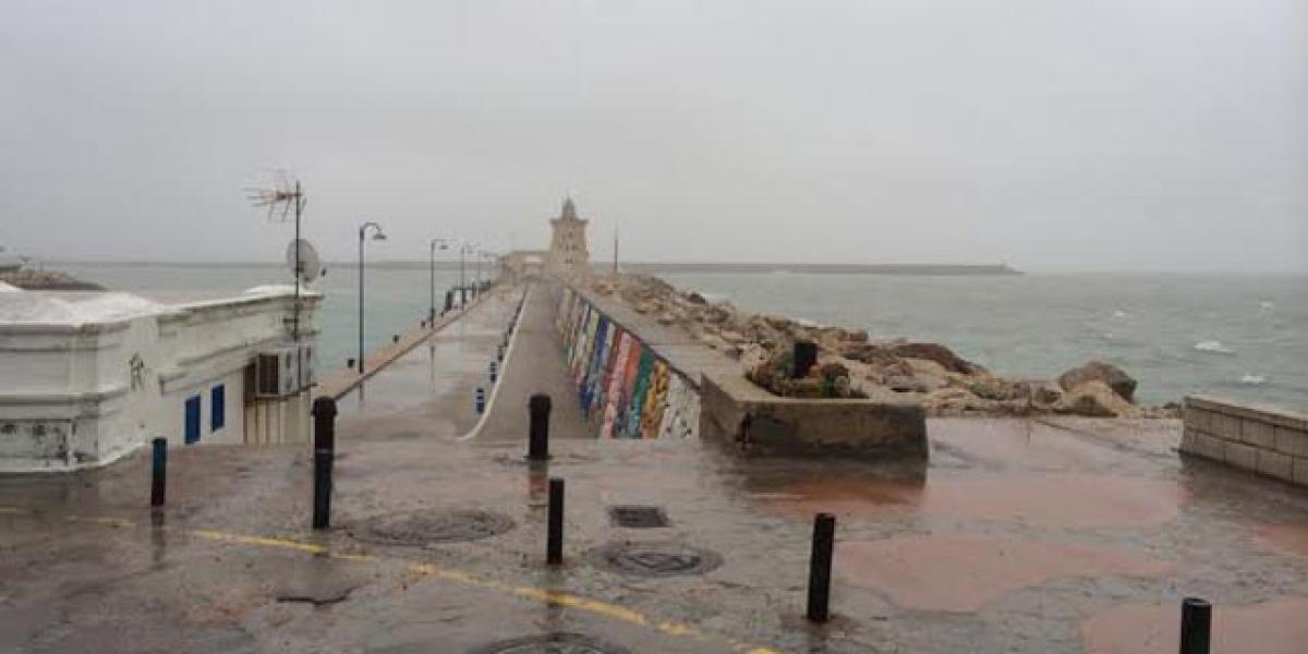 Temporal en Puerto Sherry en febrero de 2013.