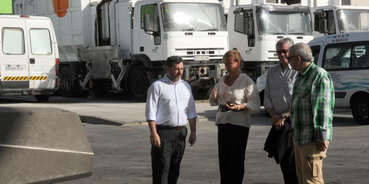 Alfonso Candón, Marta Rodríguez y, a la derecha, Antonio Caraballo.