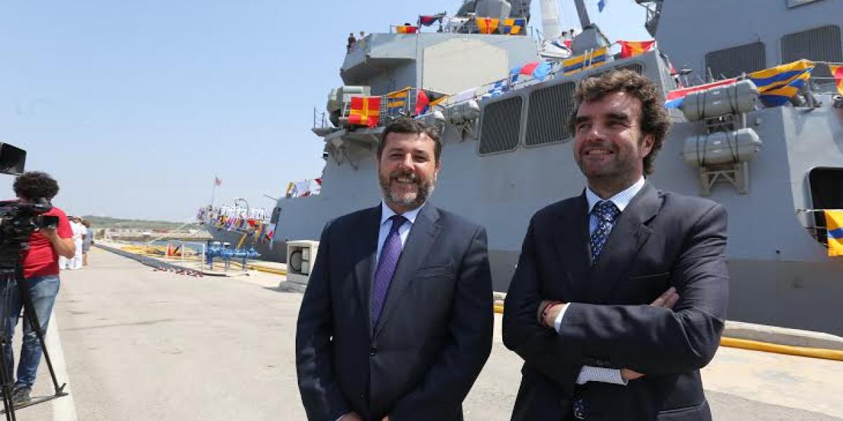 Alfonso Candón y Millán Alegre en la Base de Rota.