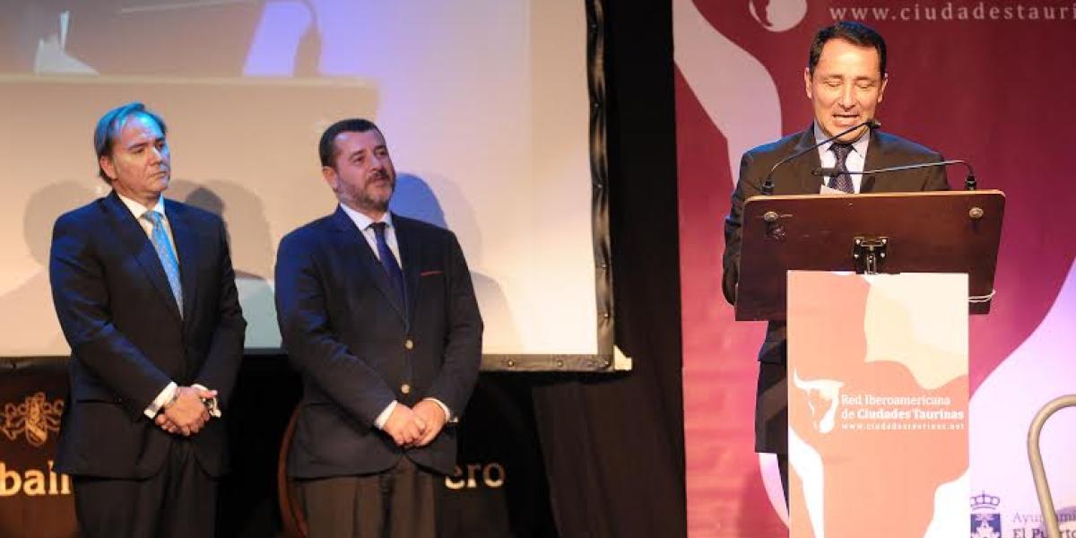 De izquierda a derecha, Raúl Capdevila, Alfonso Candón y César Rincón.