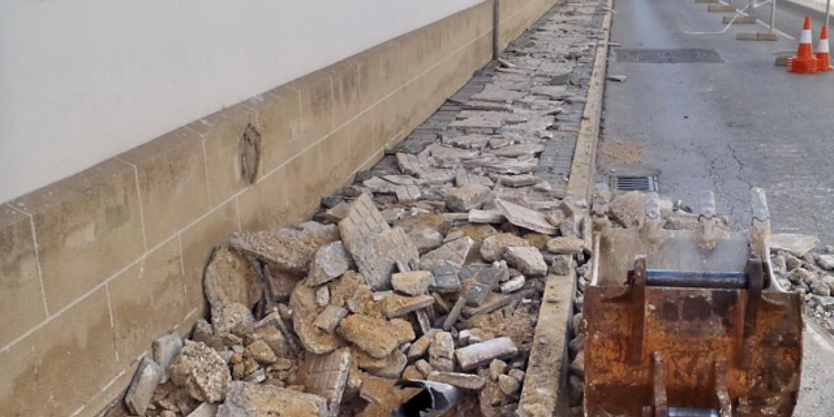 Obras en calle Valdés.