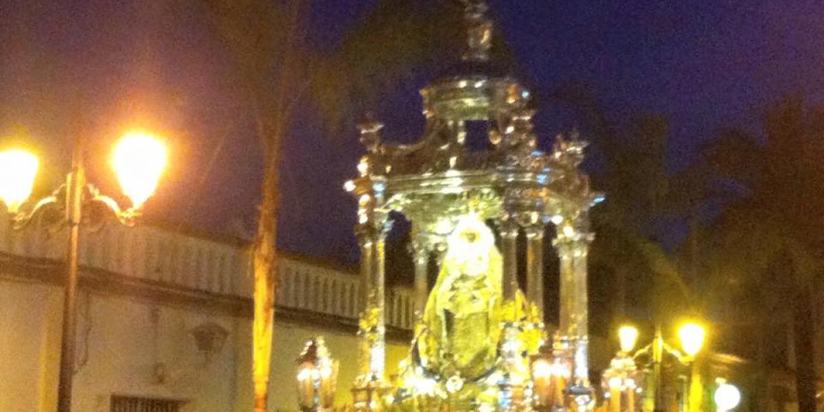 La Virgen de los Milagros por Micaela Aramburu.